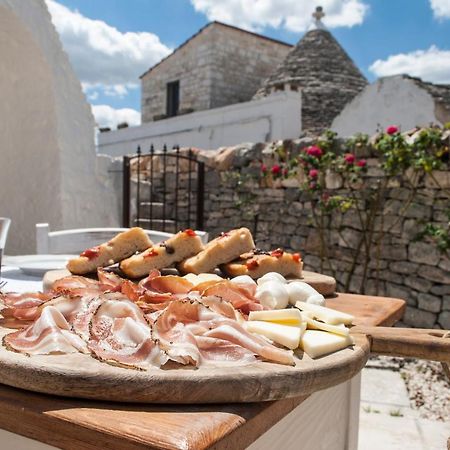 Hotel Trulli Holiday Deluxe & Wellness Alberobello Esterno foto