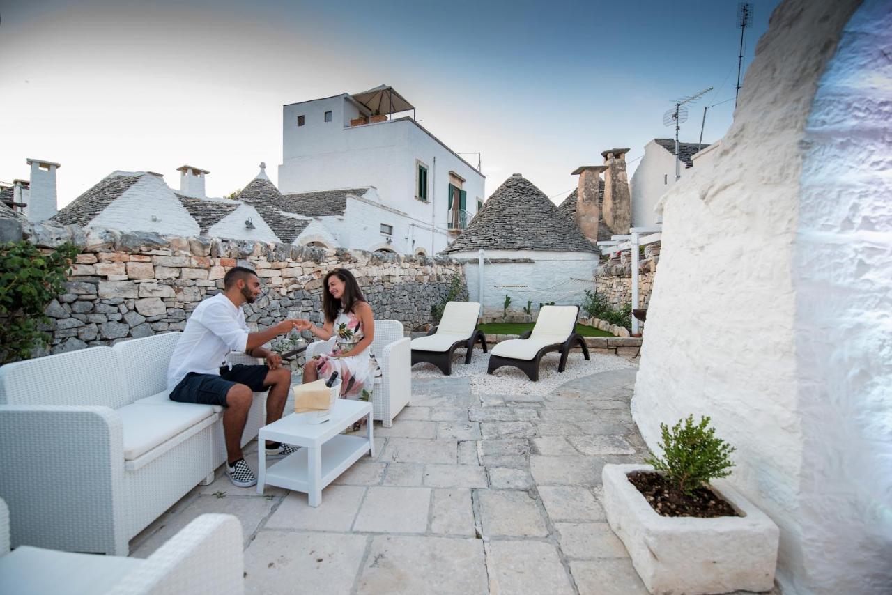 Hotel Trulli Holiday Deluxe & Wellness Alberobello Esterno foto